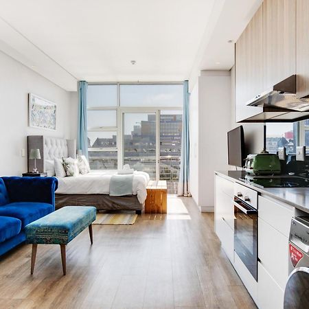 Backup-Power Eclectic Blue City View Apartment 开普敦 外观 照片